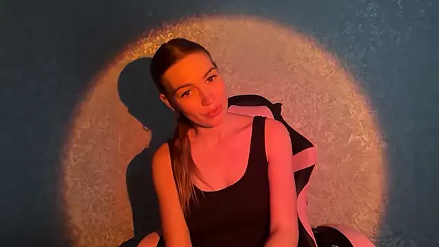 lisababy a online show from November 17, 1:17 pm