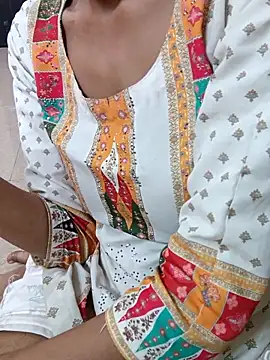 Snapshot of Asha_devi90 chatting on April 26, 1:47 am Asha devi90 online show from April 26, 1:47 am