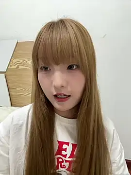 Snapshot of susuya_sha chatting on June 27, 4:23 pm susuya sha online show from June 27, 4:23 pm