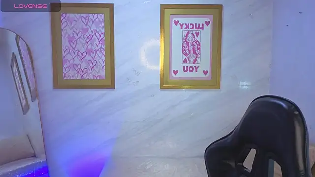 Evy Luxx v online show from March 21, 3:33 am