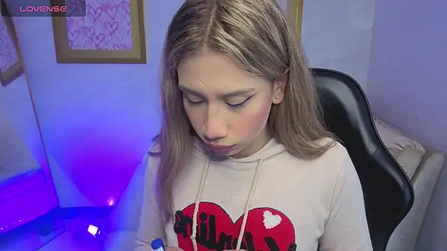 Evy Luxx v online show from March 27, 3:34 am