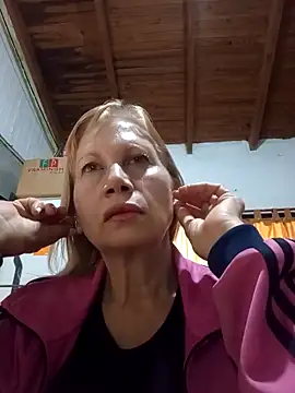 SexyMilf1211 online show from March 25, 12:33 pm