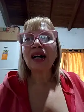 Snapshot of SexyMilf1211 chatting on April 24, 2:08 pm SexyMilf1211 online show from April 24, 2:08 pm