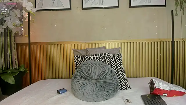 Snapshot of Gia_ricci_ chatting on July 9, 4:27 am Gia ricci online show from July 9, 4:27 am