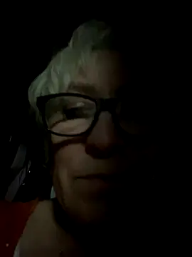 Snapshot of EvaaaSky chatting on November 13, 7:13 pm EvaaaSky online show from November 13, 7:13 pm