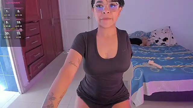 Tatiana-Jaaramillo online show from April 18, 3:27 pm