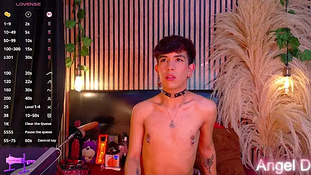 Angeldust19 online show from March 12, 3:34 am