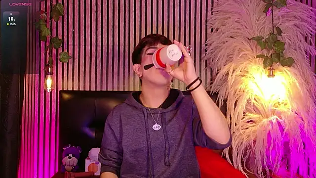 Angeldust19 online show from April 15, 3:46 am