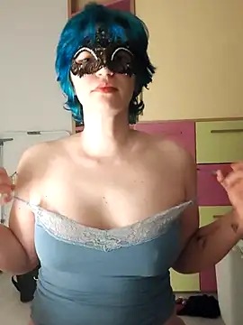 DevaBlu online show from December 3, 9:35 pm