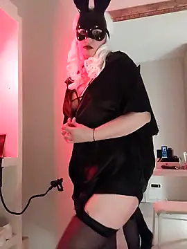 DevaBlu online show from January 7, 9:50 pm