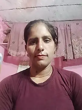 Snapshot of Pirvesh_singh chatting on May 27, 9:06 am Pirvesh singh online show from May 27, 9:06 am
