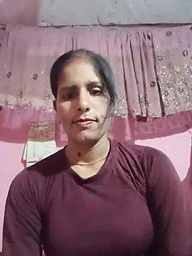Snapshot of Pirvesh_singh chatting on May 27, 10:18 pm Pirvesh singh online show from May 27, 10:18 pm