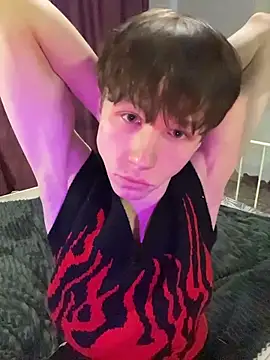 Snapshot of Slay-cute-boy chatting on November 14, 4:11 am Slay-cute-boy online show from November 14, 4:11 am