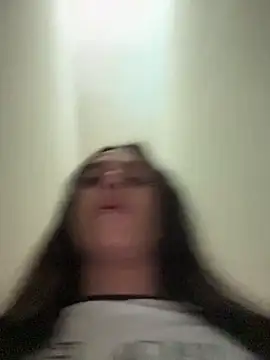 Isabella Hillss online show from November 25, 7:36 pm