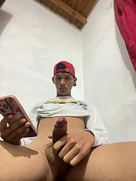 Luigi cumming1 online show from April 3, 12:36 pm