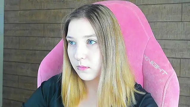 TinnaBurton online show from March 18, 4:10 pm