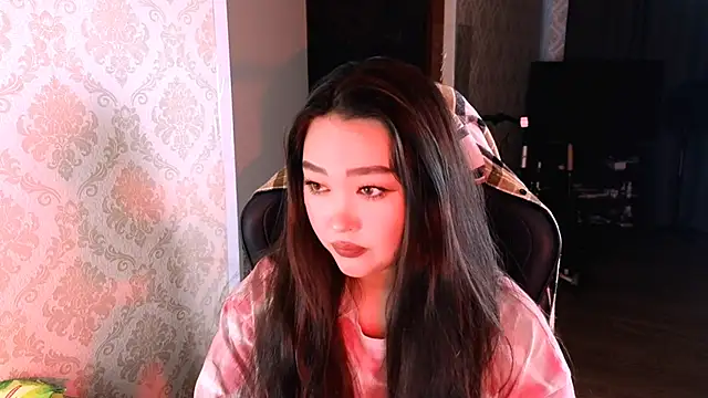 Emma Uilson online show from December 16, 3:00 am