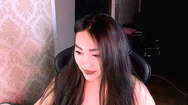 Snapshot of Emma_Uilson chatting on May 6, 1:16 pm Emma Uilson online show from May 6, 1:16 pm