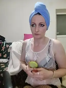 Snapshot of CrazyMaya39 chatting on April 21, 9:39 pm CrazyMaya39 online show from April 21, 9:39 pm