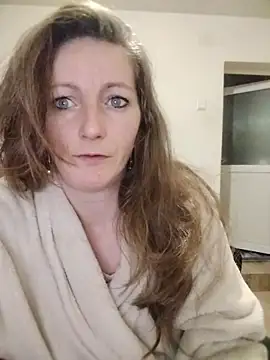 Snapshot of CrazyMaya39 chatting on April 25, 11:57 pm CrazyMaya39 online show from April 25, 11:57 pm