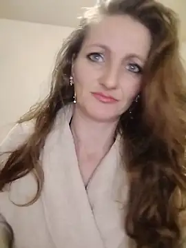 Snapshot of CrazyMaya39 chatting on April 26, 10:40 pm CrazyMaya39 online show from April 26, 10:40 pm