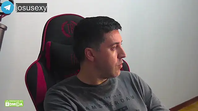 likihot online show from January 6, 8:45 pm