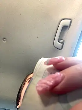 Snapshot of Scarlett_Noire_outdoors chatting on November 15, 7:43 pm Scarlett Noire outdoors online show from November 15, 7:43 pm