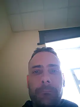 Gregorywhitelegs online show from March 11, 3:29 pm