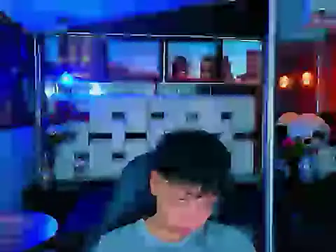 lunabustygirl online show from January 19, 1:15 pm