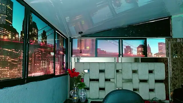 lunabustygirl online show from February 8, 4:32 pm