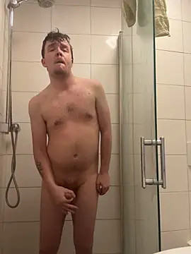 nicknicknick18112 online show from April 2, 11:13 pm