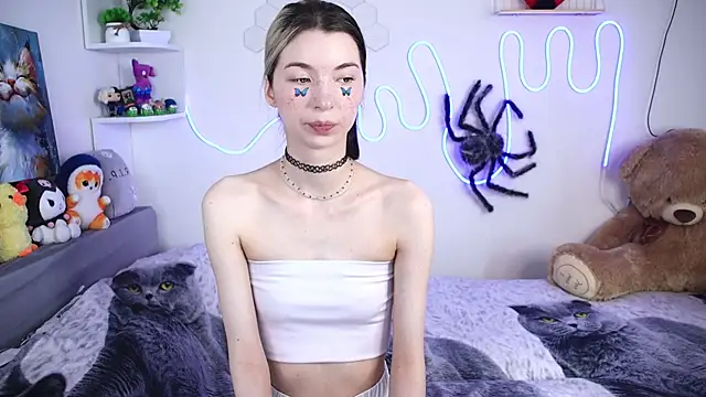 Emmie shy online show from July 10, 12:41 pm