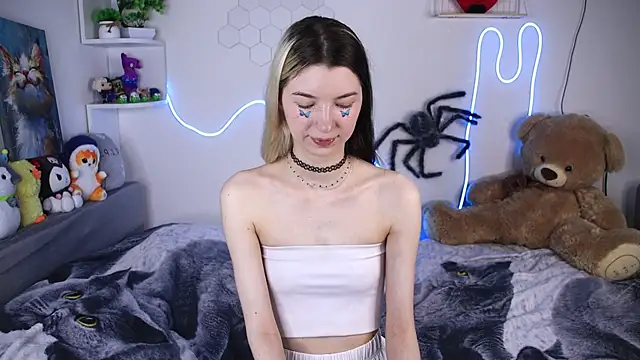 Emmie shy online show from July 26, 12:34 pm