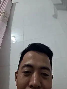 Snapshot of Hoang58236 chatting on November 15, 6:04 pm Hoang58236 online show from November 15, 6:04 pm