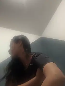 lizmy online show from November 29, 7:55 am