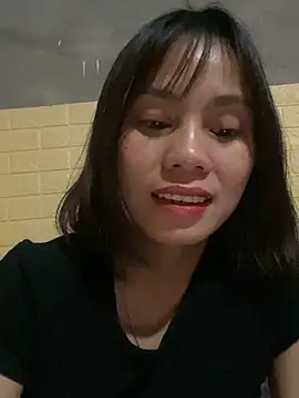 Trangbabylove online show from April 7, 4:51 pm