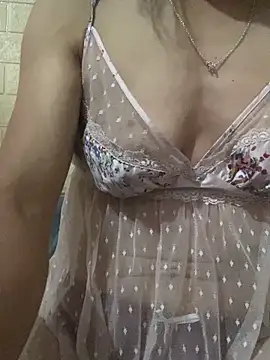 Trangbabylove online show from June 5, 5:58 am