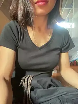 Trangbabylove online show from July 4, 2:40 am