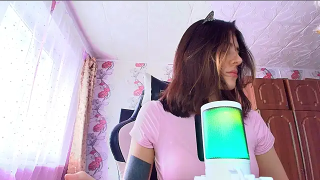 KristinaScott online show from January 12, 8:30 am