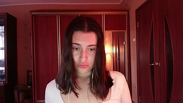 KristinaScott online show from March 27, 3:45 pm