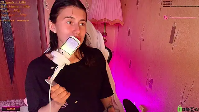 Snapshot of KristinaScott chatting on June 3, 6:35 pm KristinaScott online show from June 3, 6:35 pm