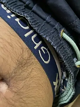 yassssst online show from April 10, 2:44 pm