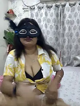 Cute-richa1 online show from April 18, 4:11 pm