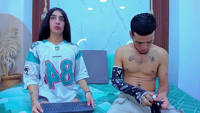 Loversinfire2 online show from April 3, 2:09 am