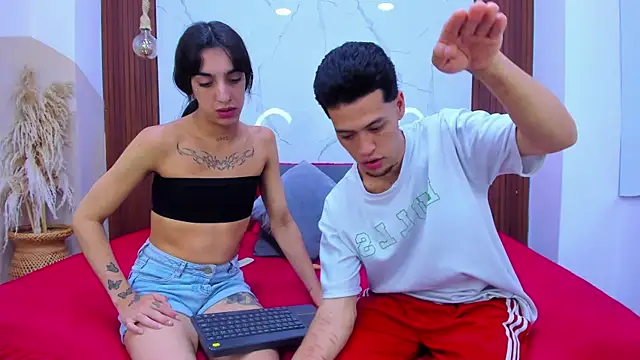 Loversinfire2 online show from May 26, 1:45 am