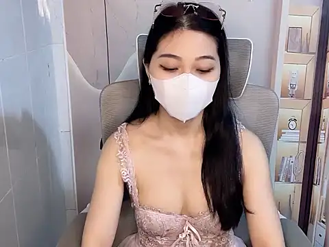 Lousii online show from April 7, 1:50 am