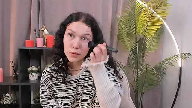 Snapshot of TerrieHerimann chatting on November 17, 2:34 pm TerrieHerimann online show from November 17, 2:34 pm