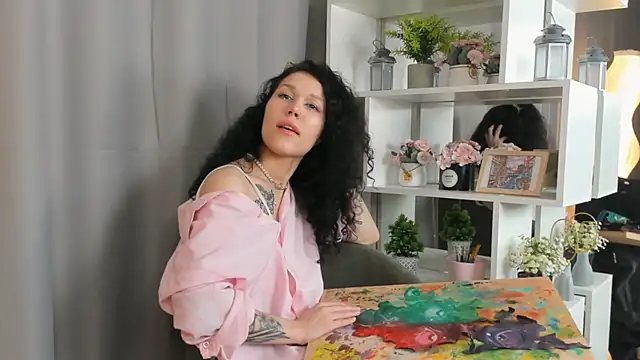 Snapshot of TerrieHerimann chatting on November 18, 2:43 pm TerrieHerimann online show from November 18, 2:43 pm