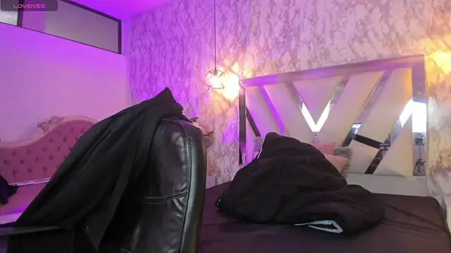 LILITH LIBELULA online show from January 13, 7:30 pm