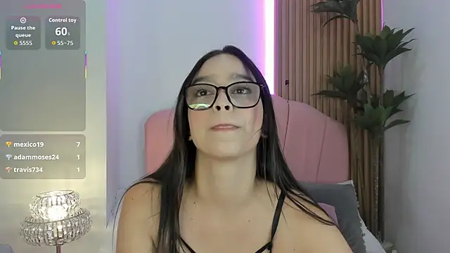 zoe quinn7 online show from December 14, 8:13 pm